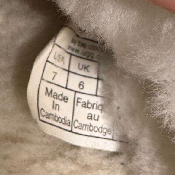 UGG Tasman Slippers Goose Light Grey Men’s US 7 / Women’s 8 Suede Sheepskin - Picture 9 of 9